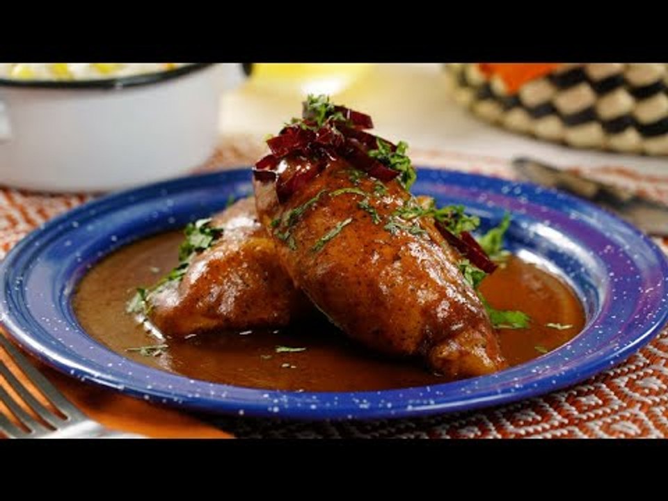 Pollo en Salsa de Chile Guajillo