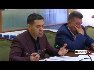 Скачать видео: Report Tv-Komisioni i Ekonomisë dhe Financave rrëzoi sot dekretin e Presidentit Meta