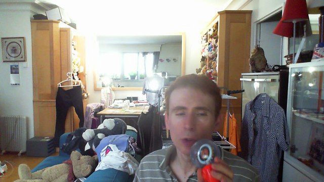 Wiwi égratigne la pluie de Luce Dufault