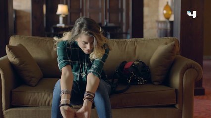 كارلا في عيادة الطبيب النفسي.. مضحك جدا