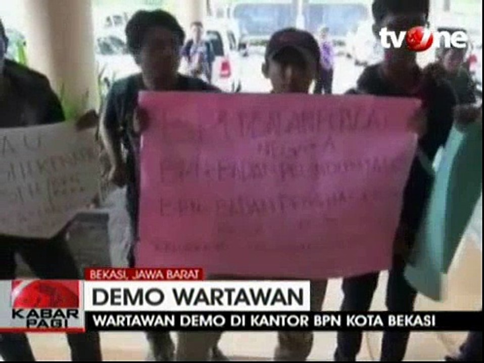 Wartawan Demo di Kantor BPN Kota Bekasi