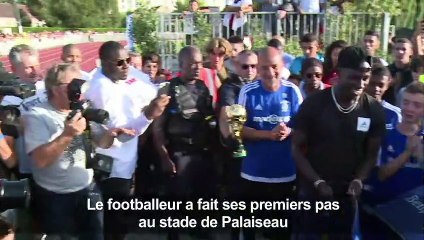 Benjamin Mendy en héros dans son club de Palaiseau