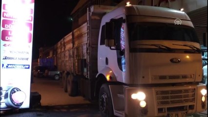 Sigaraları yakıt deposu ve lastiklere gizlemişler - VAN