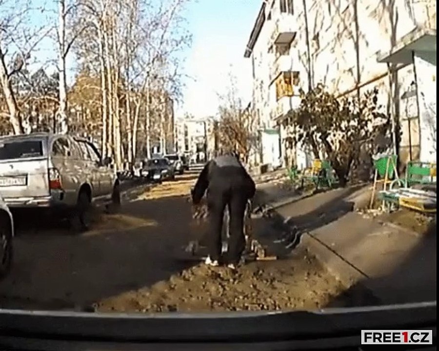 Kuyuya düşen adam