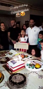 شاهد أحمد مرتضى منصور يحتفل بعيد ميلاده فى جو عائلى