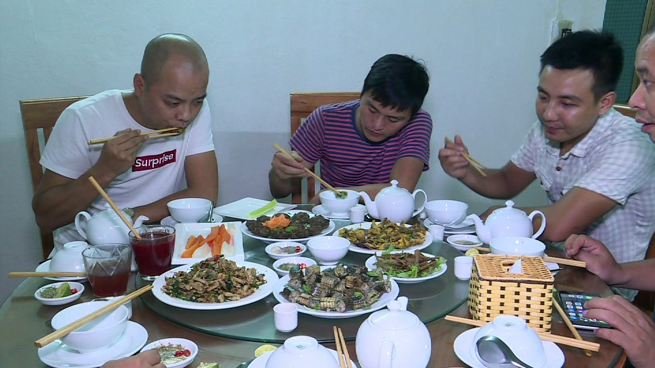 Snakes on a plate: Vietnam's coiled cuisine