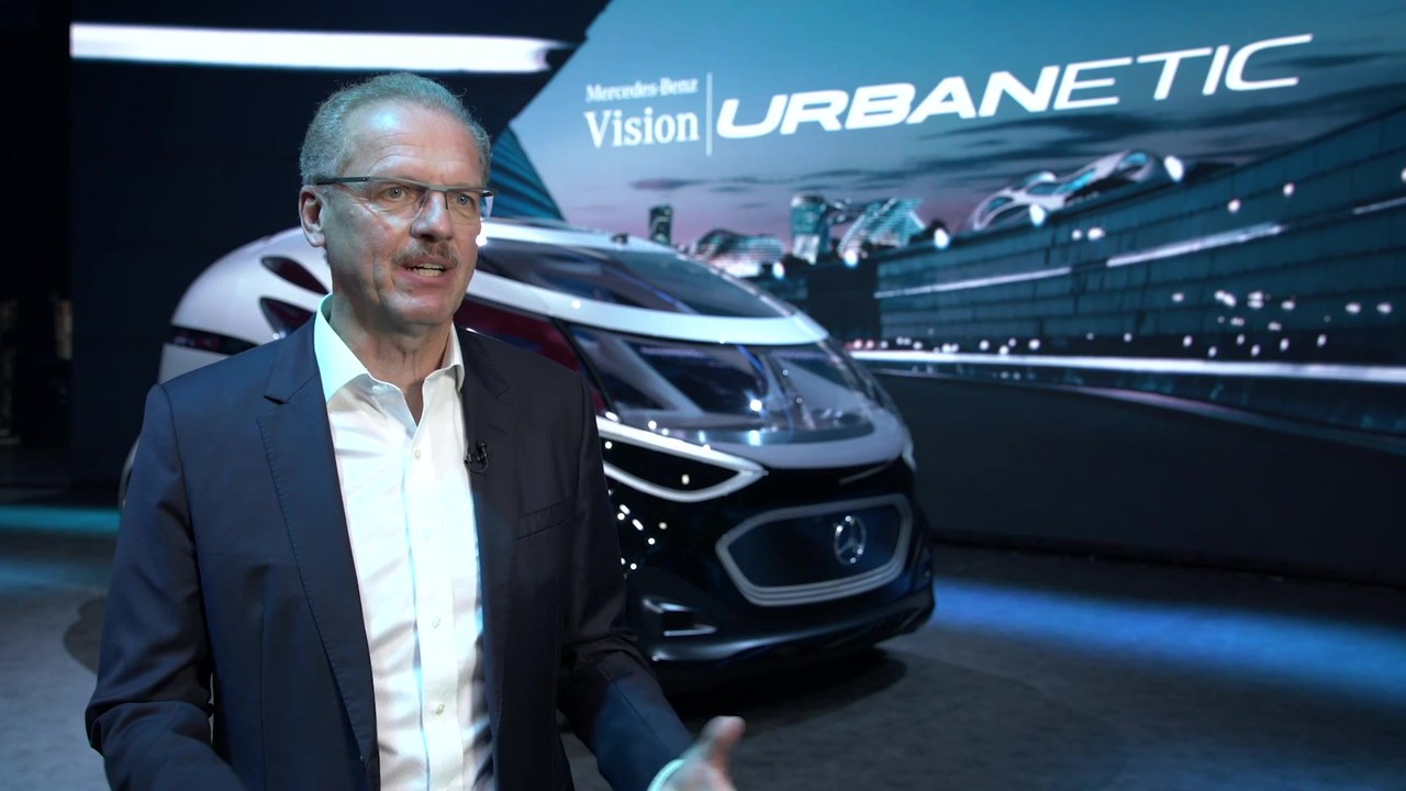 Weltpremiere Mercedes-Benz Vision URBANETIC - Interview Volker Mornhinweg
