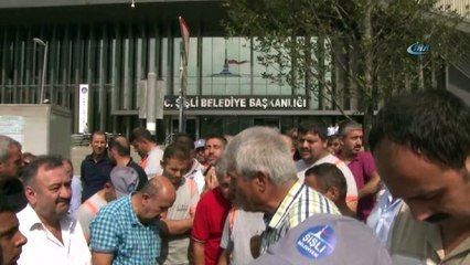 Maaşını alamayan işçilerden Şişli Belediyesi önünde eylem