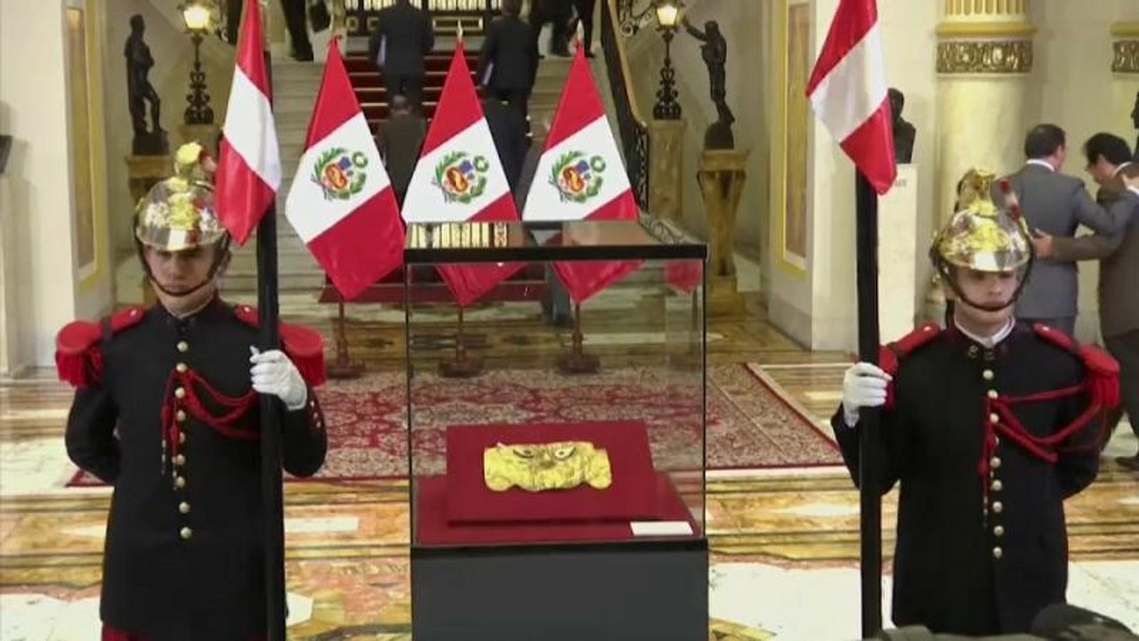 Peru feiert Rückkehr gestohlener Goldmaske
