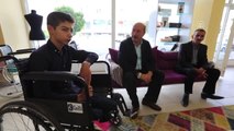Protez Bacaklarını Kaybeden Engelli Çocuğu Belediye Sevindirdi