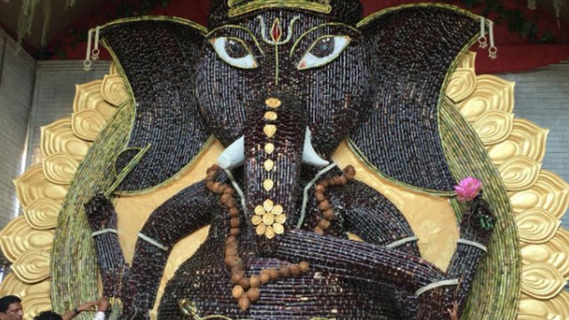 Ganesh Chaturthi 2018 : ಬೆಂಗಳೂರಿನಲ್ಲಿ ಕಬ್ಬಿನ ಗಣೇಶ ಹಾಗು 400ಕೆಜಿ ಮಹಾ ಲಡ್ಡು ಪ್ರದರ್ಶನ |Oneindia Kannada