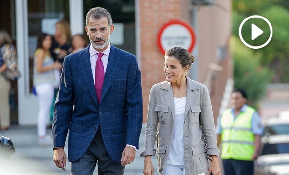Acompañadas por los reyes: así ha sido la vuelta al cole de Leonor y Sofía