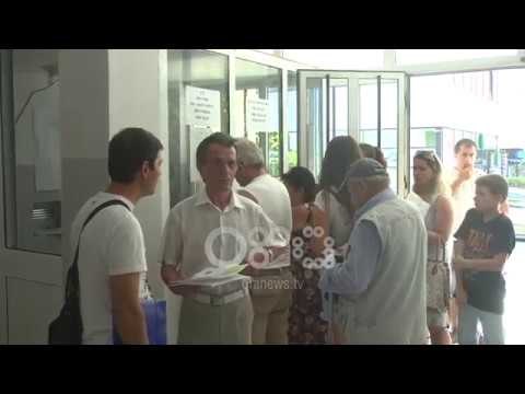 Ora News - Radhë tek poliklinika në Durrës, pacientët ankohen se nuk marrin shërbim