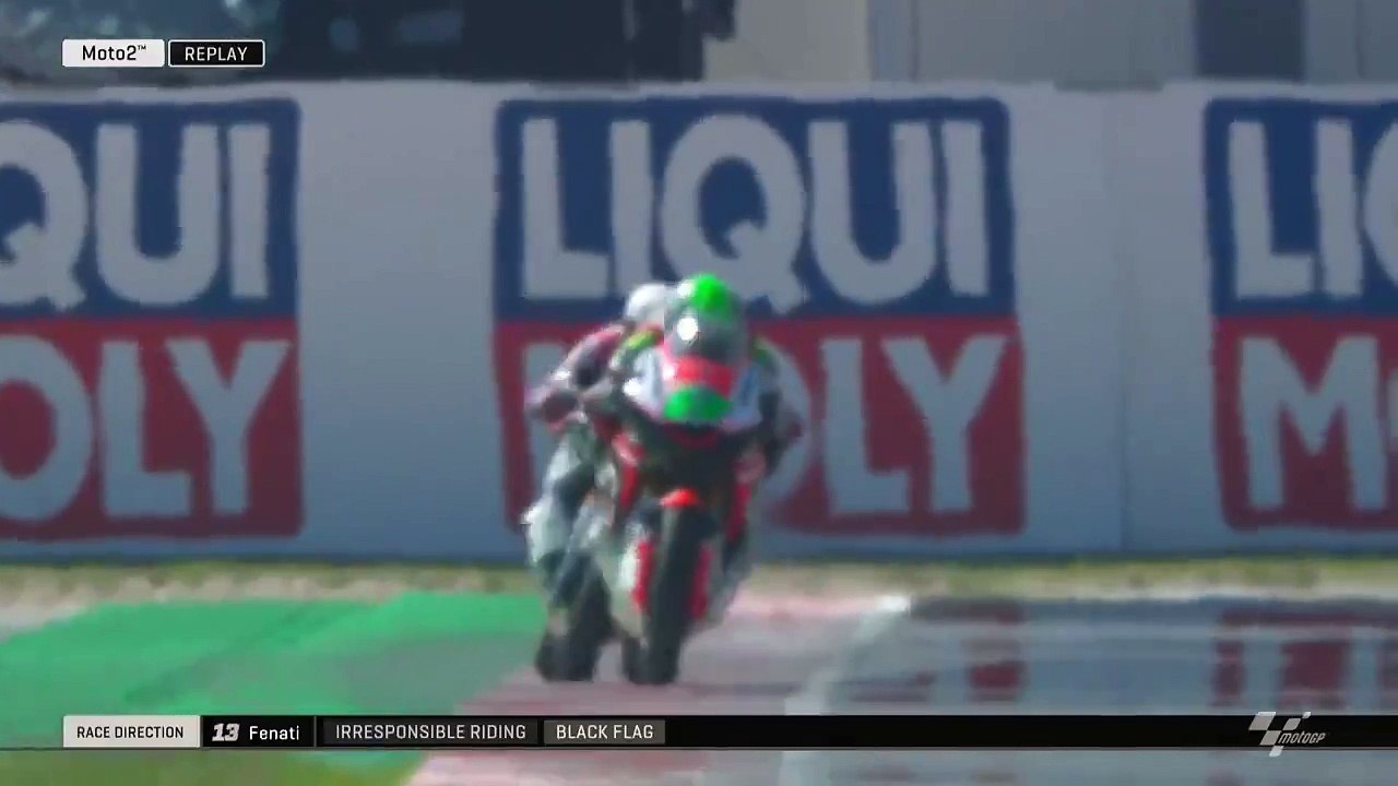 Il appuie sur le frein de son adversaire