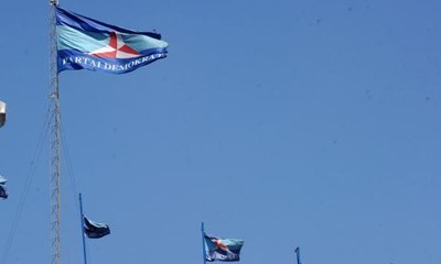 Dialog: Demokrat Mainkan Politik Dua Kaki?