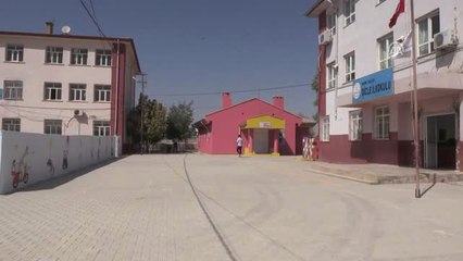 Okul Duvarlarını Resimlediler