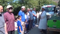 Sinop Öldürülen Kimsesiz Afgan Gencin Eşyaları da Mezarına Konuldu