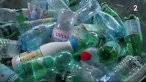 VIDÉO. Pourquoi les bouteilles biodégradables sont-elles deux fois plus taxées que les autres bou