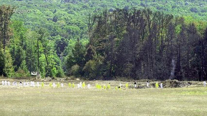 Trump lembra 'heróis' do voo 93