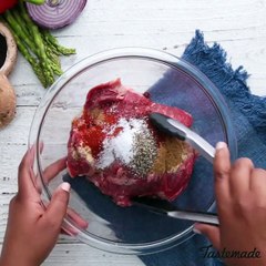 Vegetales frescos envueltos en unos tiernos bifecitos de Entraña.