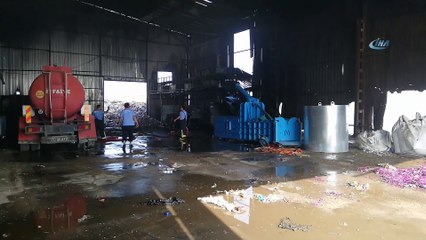 Katı atık ayrıştırma tesisindeki çöpler yandı