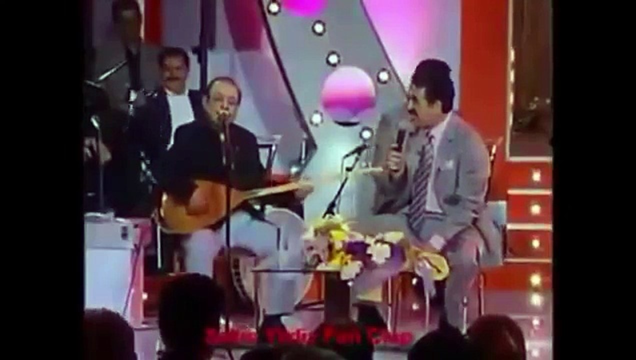 Neşet Ertaş İbrahim Tatlıses'e Hayatının Dersini Veriyor