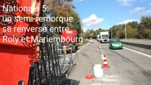 Philippeville/Couvin: un semi se retourne sur la N5