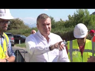 Ora News - Gjiknuri dhe Bushati inspektojnë punimet në segmentin Shkodër-Muriqan