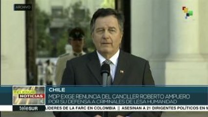 Exigen renuncia del canciller chileno Roberto Ampuero