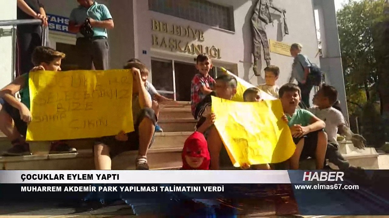 Öğrencilerden oturma eylemi