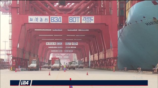 تقرير: روسيا والصين يسعيان لتفادي استخدام الدولار وبوتين يقترح على اليابان توقيع معاهدة سلام