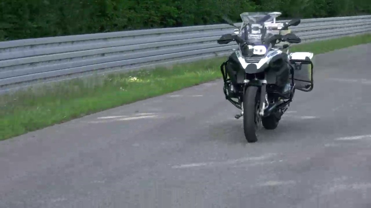 BMW R1200 GS a guida autonomous riding