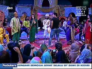 Norman Kamaru Menari dengan Bintang Mahabharata