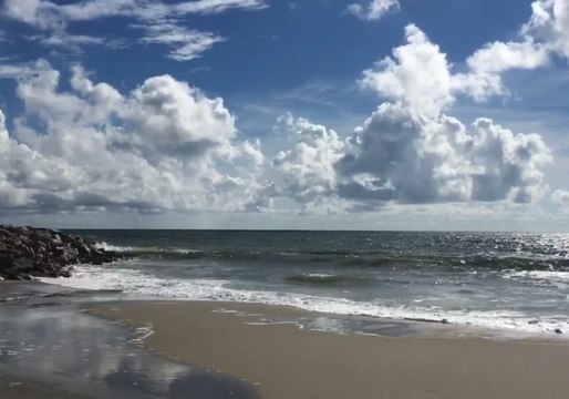 Blue Skies, Calm Waters Seen on North Carolina Coast Ahead of Hurricane Florence