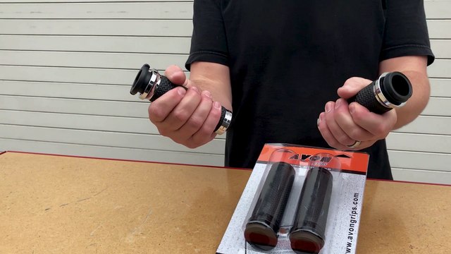 Avon Grips Memory Foam Grips