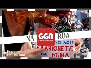 Ali ri da mídia :: Arte pela democracia - 30.03.2016