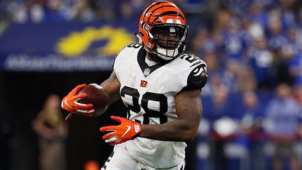 Ruiz: Mixon drawing rave reviews from teammates and coaches