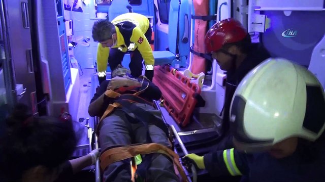 - Aksaray - Ankara yolunda polis otobüsü devrildi . Çok sayıda yaralının olduğu kaza sonrası Aksaray yolu trafiğe kapatıldı