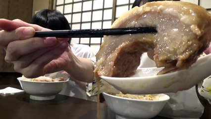【デカ盛り】二郎系ラーメンちばからさんで麺特盛全マシマシ！【双子】【大食い】