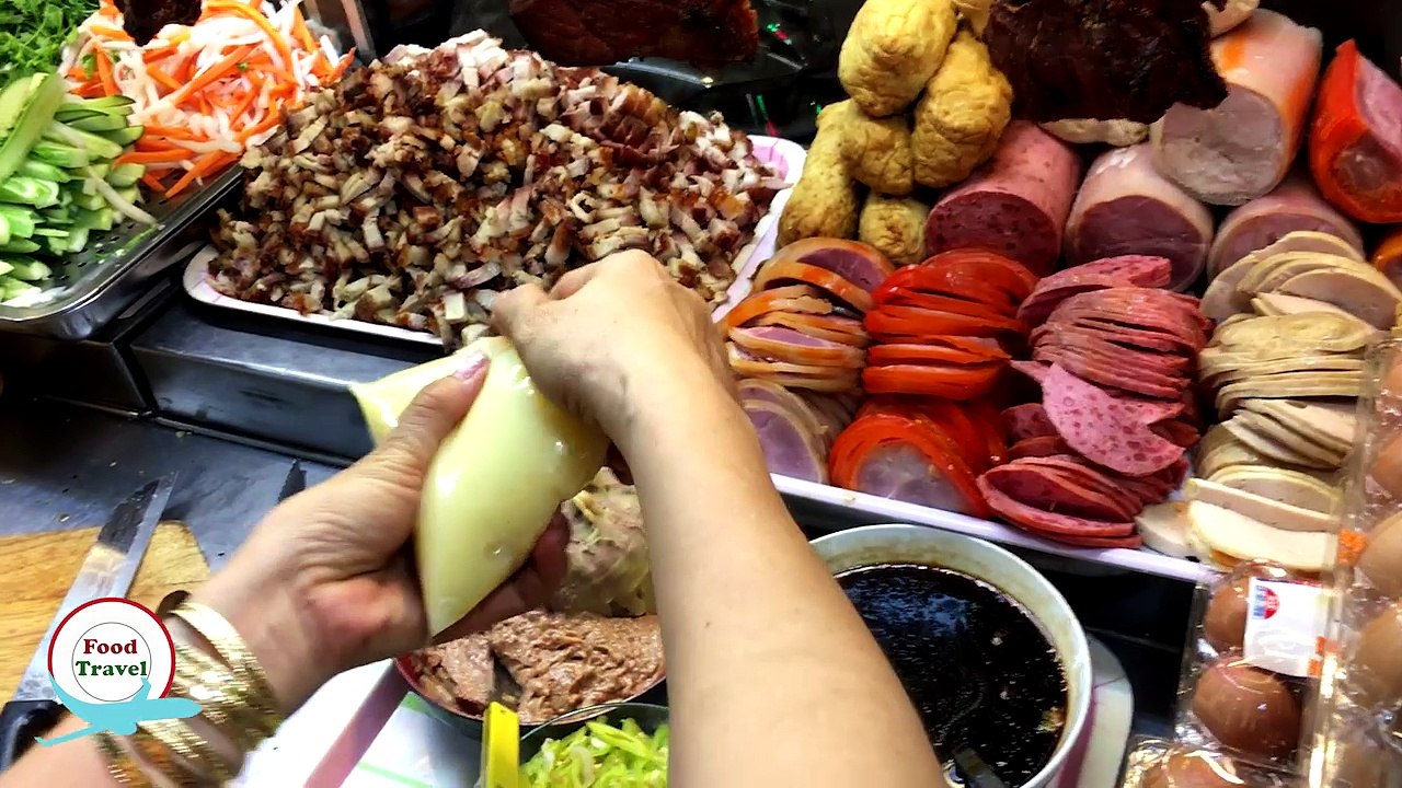 Bánh mì heo quay nước sốt đặc 13k bán 500 ổ mỗi ngày ở Tân Bình