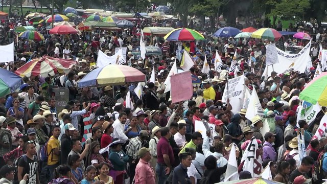 Miles marchan en Guatemala piden continuidad de misión antimafia