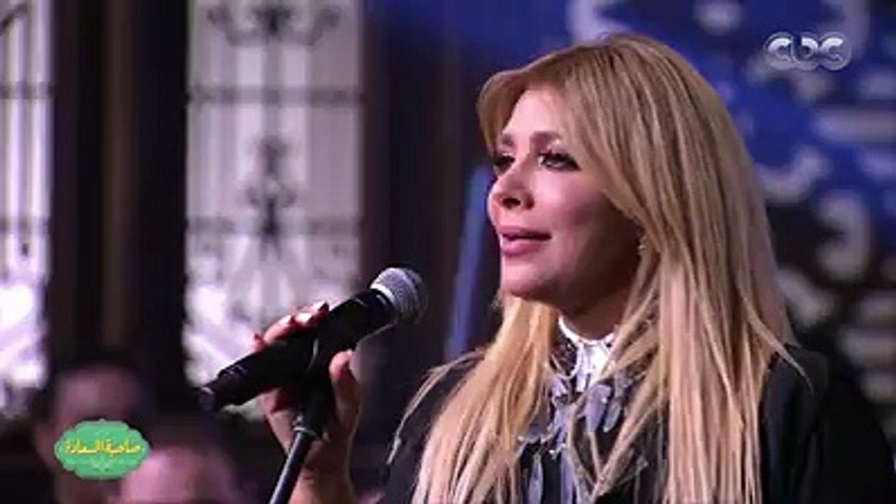 “بعدك عني شغلني كسرني قتلني.. بعدك عني بيسحب روحي مني"
