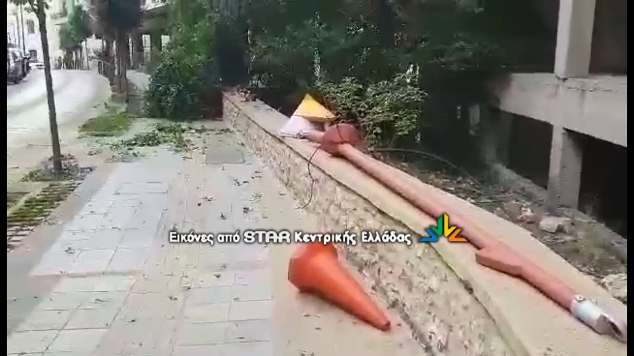 Μεθυσμένος φοιτητής τα διέλυσε όλα με το αυτοκίνητό του στο Καρπενήσι