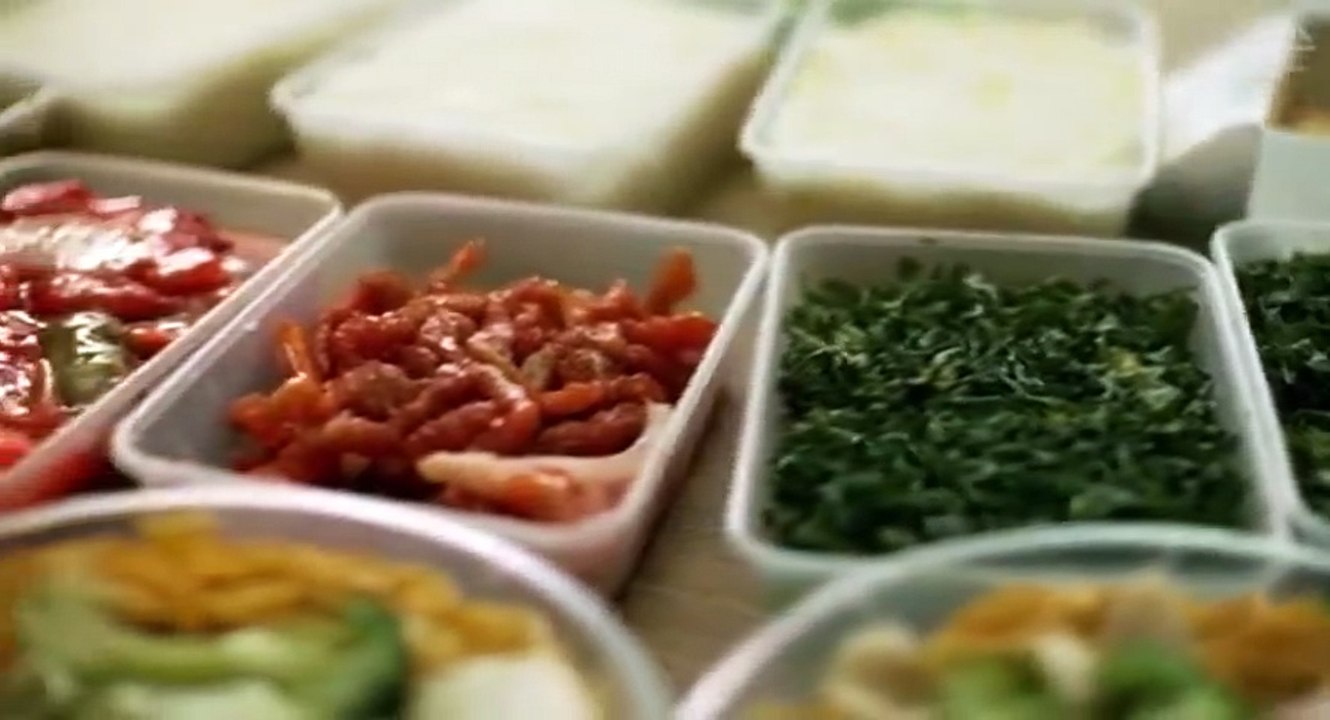 Tricks of the Restaurant Trade S02 - Ep01 Coffee Chains, Railway Station... HD Watch