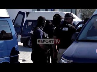 Report TV - Tufa me para dhe armë, pamjet nga arrestimi i të 'fortëve' në Nikël