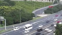 İstanbul 15 Temmuz Şehitler Köprüsü Çıkışında Motosiklet Sürücüsünün Öldüğü Kaza Kamerada