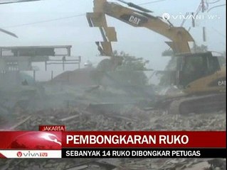 Pembokaran 14 Ruko di Bantaran Kali Ciliwung Dilanjutkan