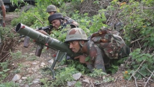 Al menos 3 muertos y varios heridos en enfrentamiento en la Cachemira india