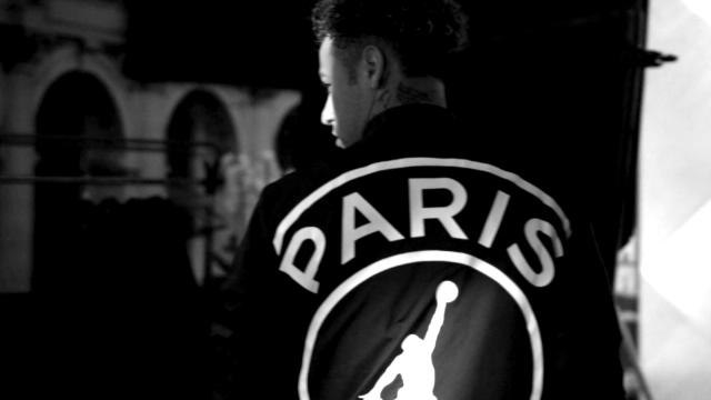 PSG - Neymar et Mbappé stars des nouveaux maillots Air Jordan