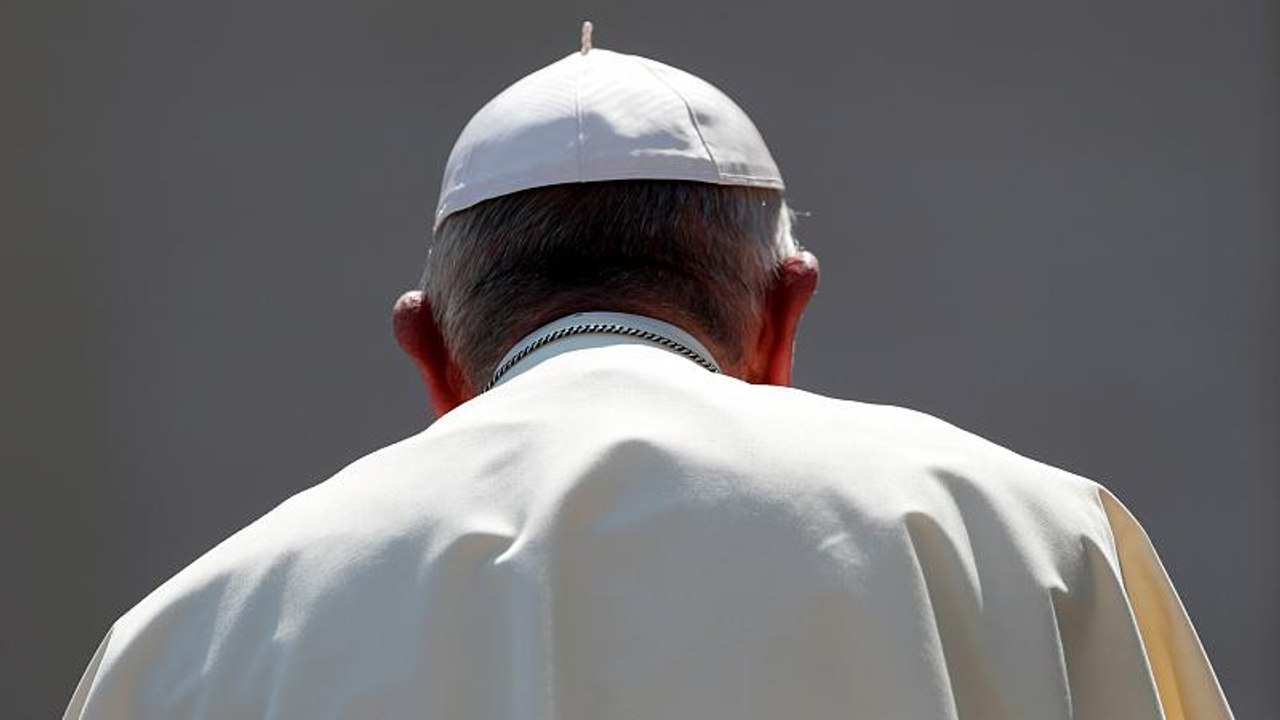 Pope Francis orders an investigation of an American bishop accused of sexual misconduct